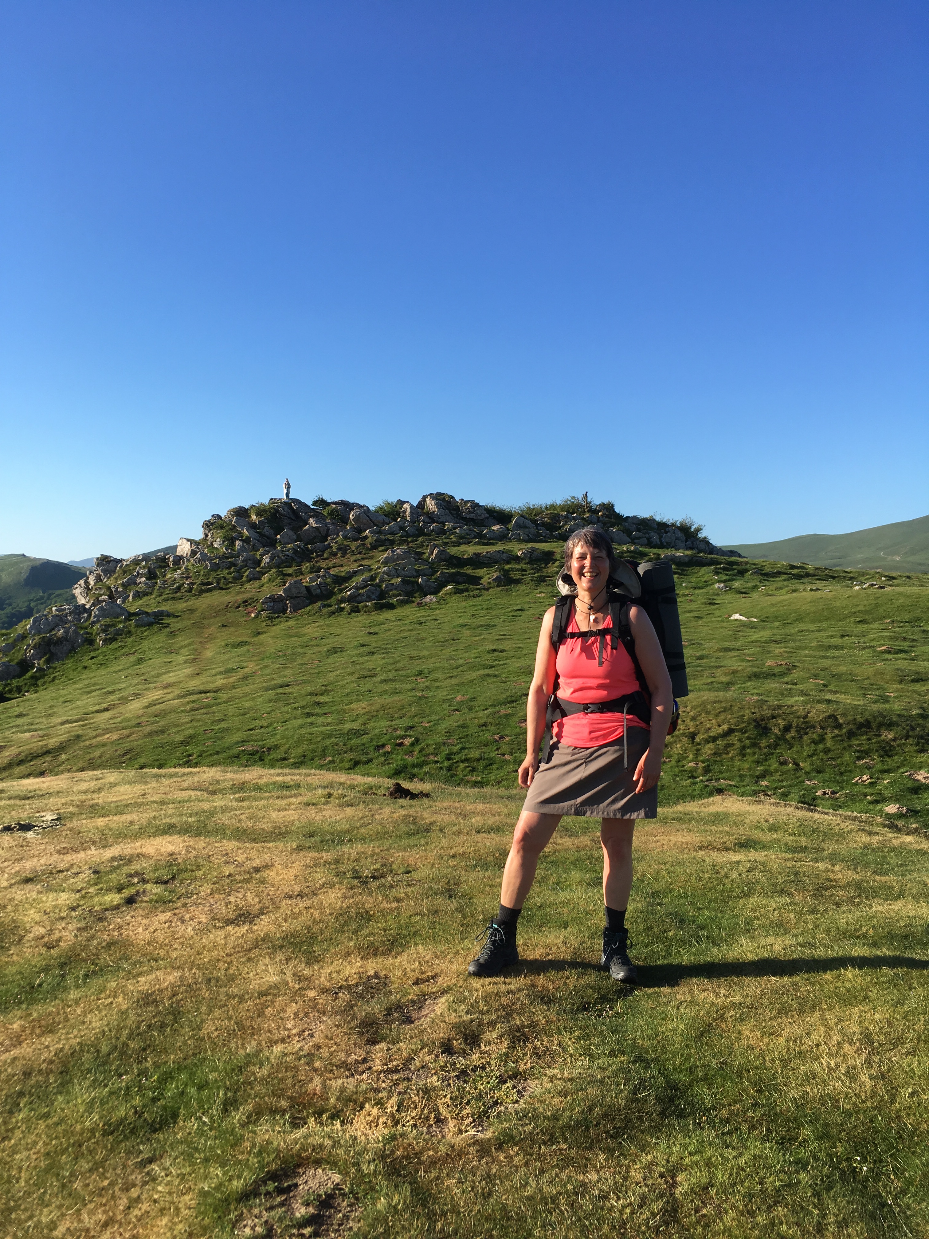 Vor der Marienstatue Vierge de Biakorri