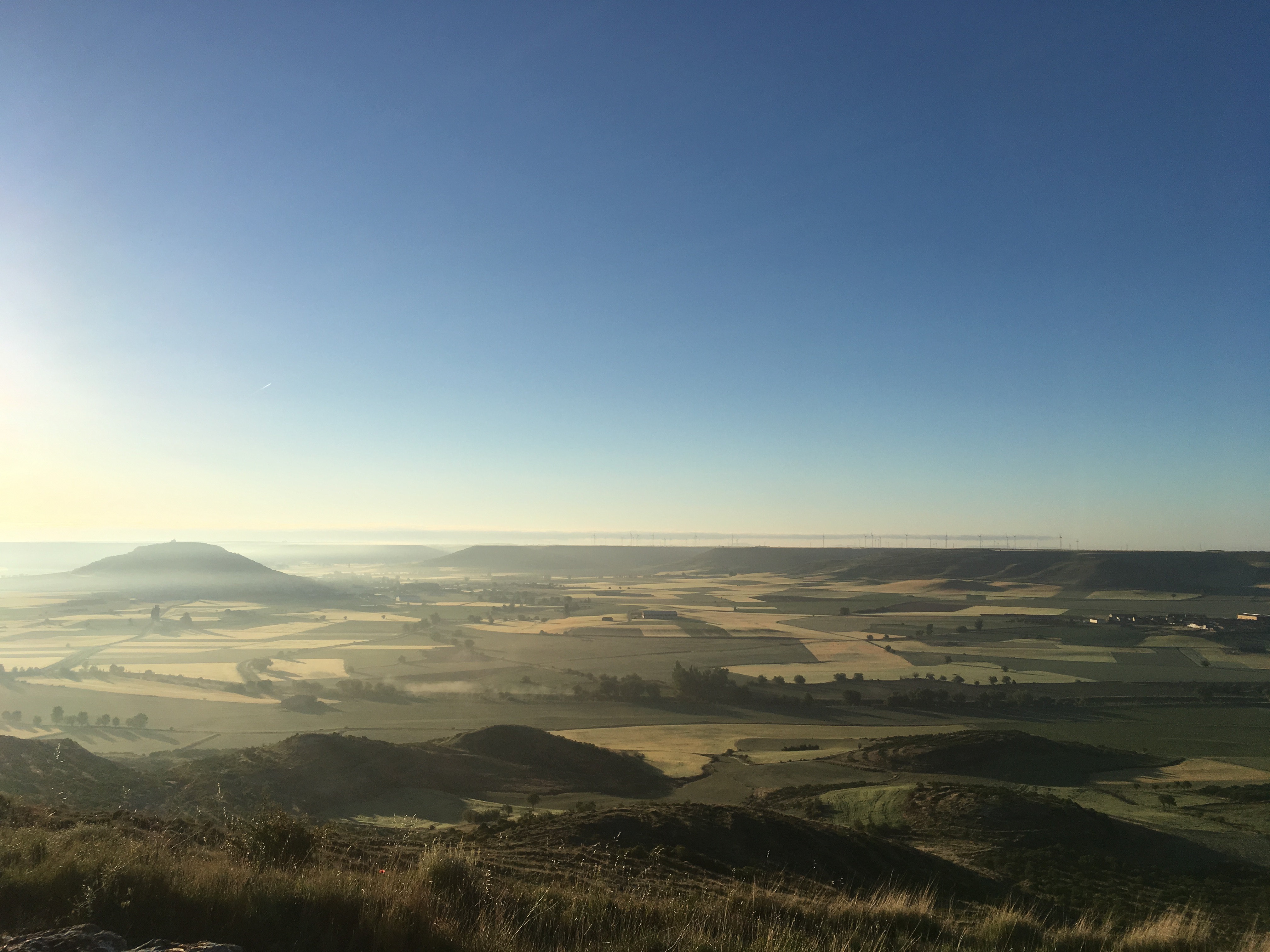 Blick vom Alto de Mostelares nach Castrojeriz