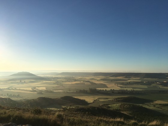 Blick vom Alto de Mostelares nach Castrojeriz